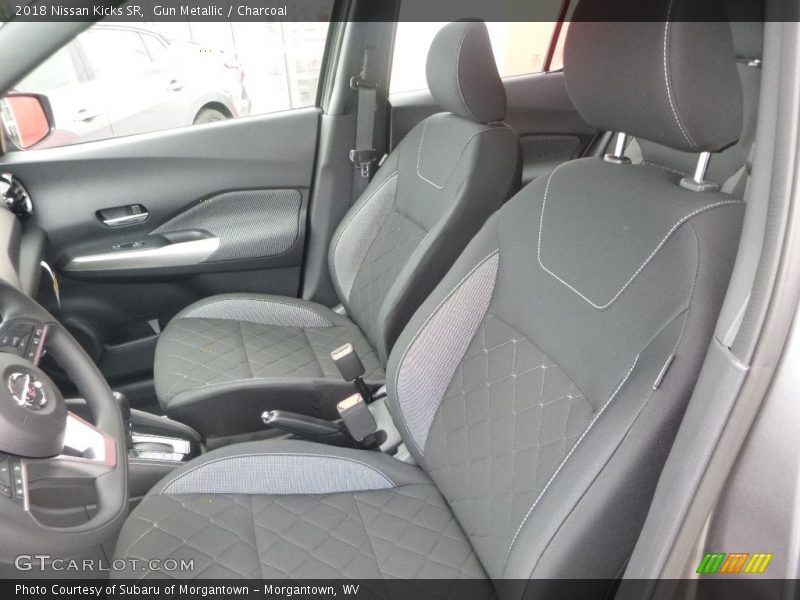  2018 Kicks SR Charcoal Interior