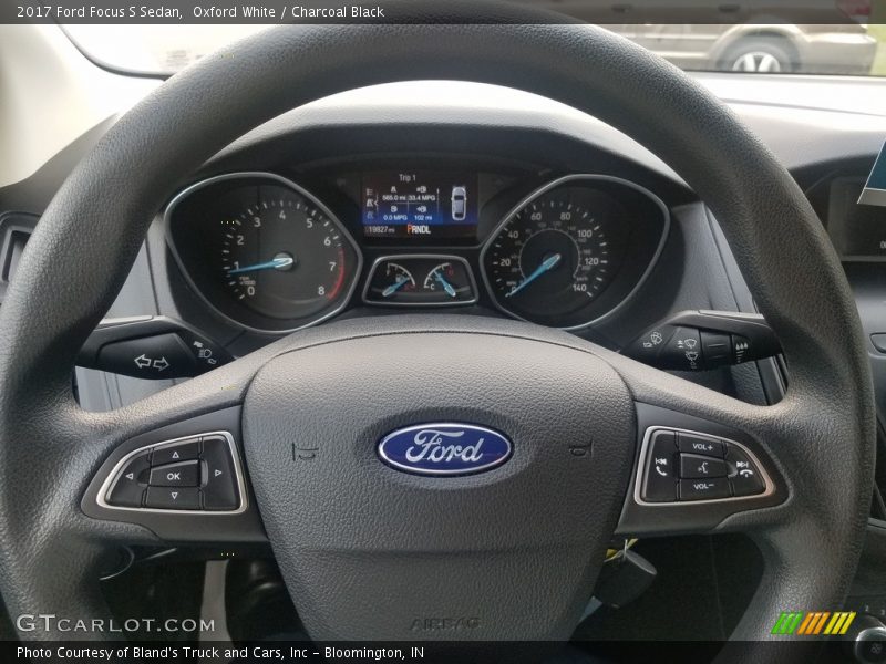 Oxford White / Charcoal Black 2017 Ford Focus S Sedan