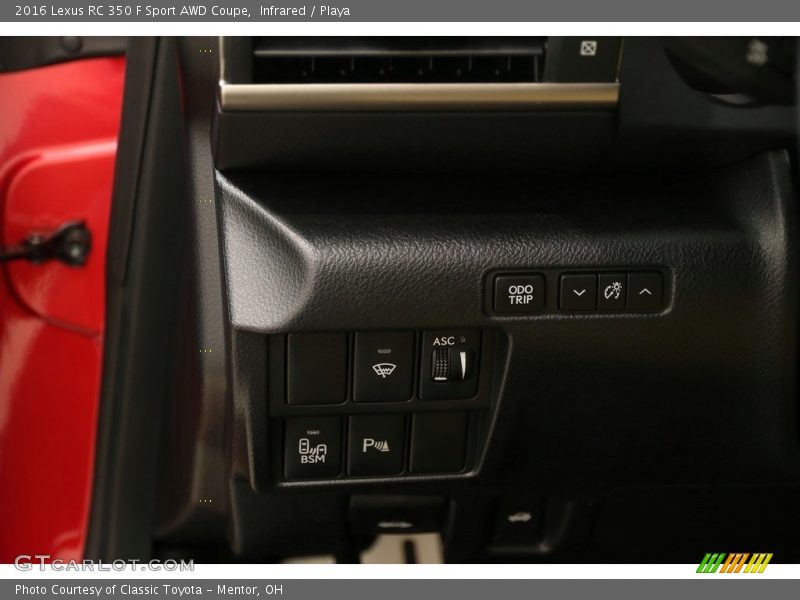 Controls of 2016 RC 350 F Sport AWD Coupe