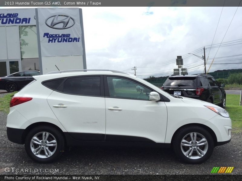 Cotton White / Taupe 2013 Hyundai Tucson GLS AWD