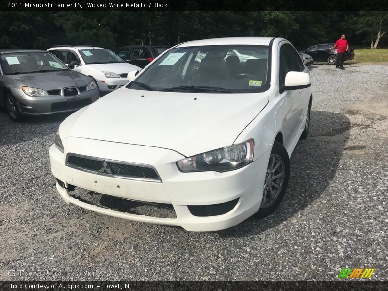 Wicked White Metallic / Black 2011 Mitsubishi Lancer ES