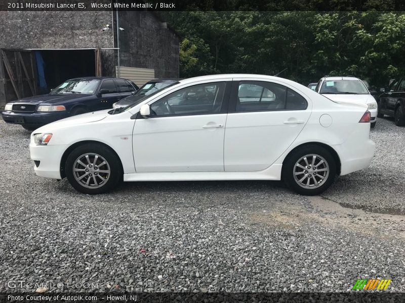 Wicked White Metallic / Black 2011 Mitsubishi Lancer ES