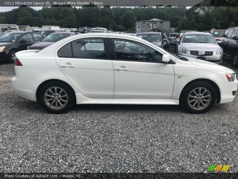 Wicked White Metallic / Black 2011 Mitsubishi Lancer ES