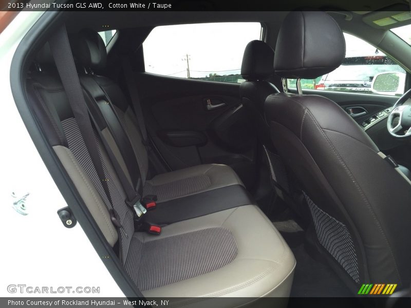 Cotton White / Taupe 2013 Hyundai Tucson GLS AWD