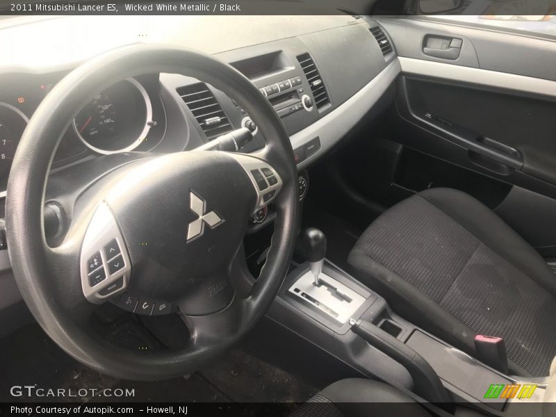 Wicked White Metallic / Black 2011 Mitsubishi Lancer ES