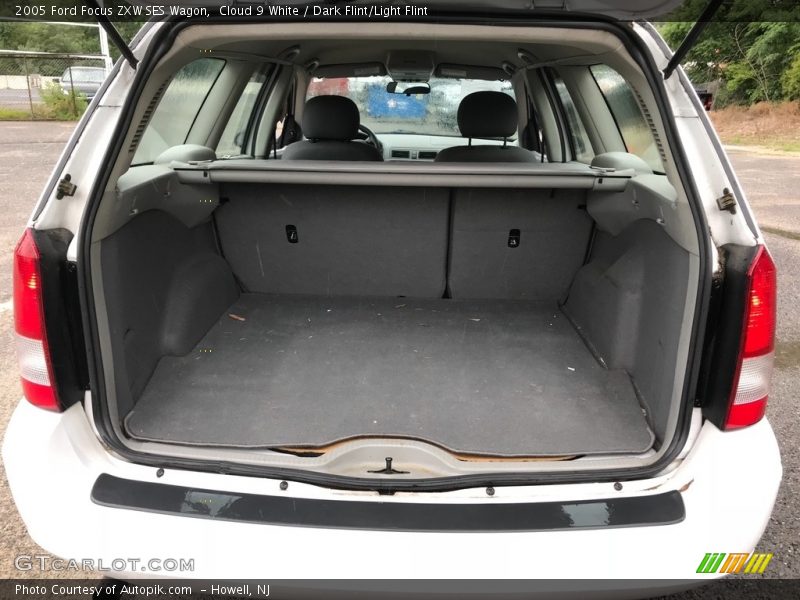 Cloud 9 White / Dark Flint/Light Flint 2005 Ford Focus ZXW SES Wagon