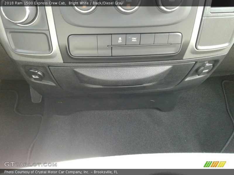 Bright White / Black/Diesel Gray 2018 Ram 1500 Express Crew Cab
