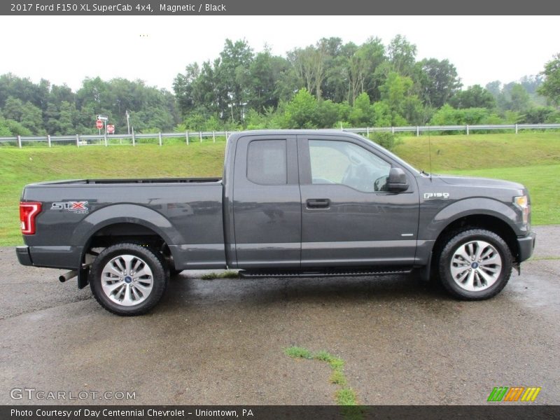 Magnetic / Black 2017 Ford F150 XL SuperCab 4x4