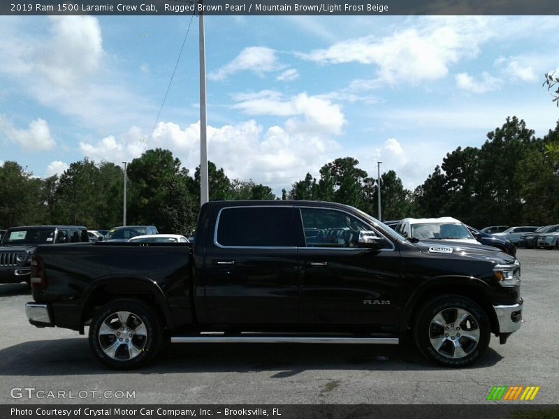 Rugged Brown Pearl / Mountain Brown/Light Frost Beige 2019 Ram 1500 Laramie Crew Cab