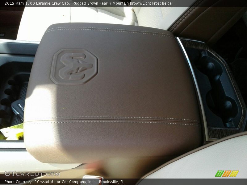 Rugged Brown Pearl / Mountain Brown/Light Frost Beige 2019 Ram 1500 Laramie Crew Cab