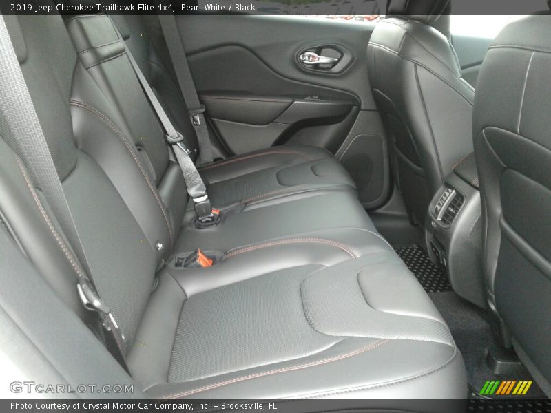 Pearl White / Black 2019 Jeep Cherokee Trailhawk Elite 4x4