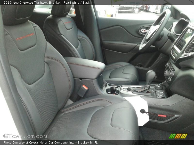 Pearl White / Black 2019 Jeep Cherokee Trailhawk Elite 4x4