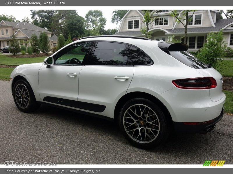 White / Black 2018 Porsche Macan