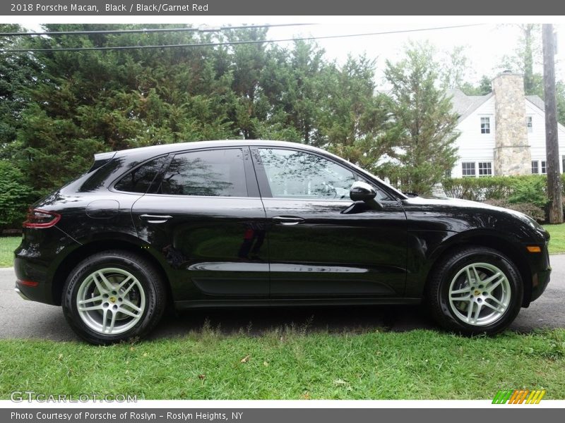  2018 Macan  Black