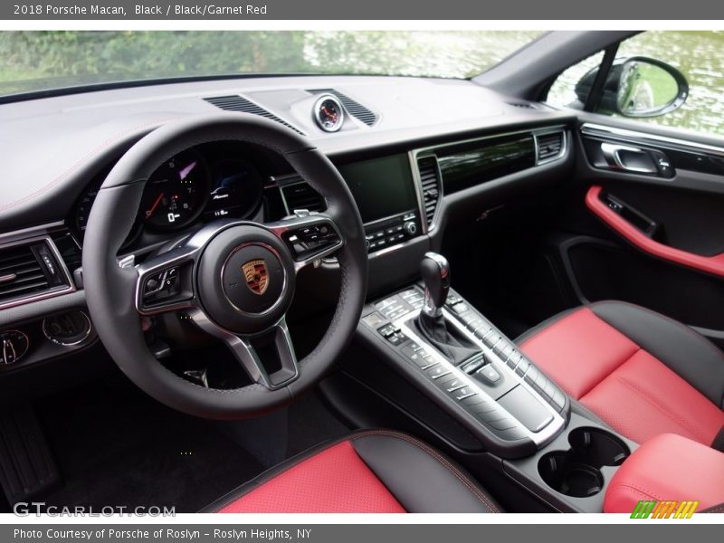 Front Seat of 2018 Macan 