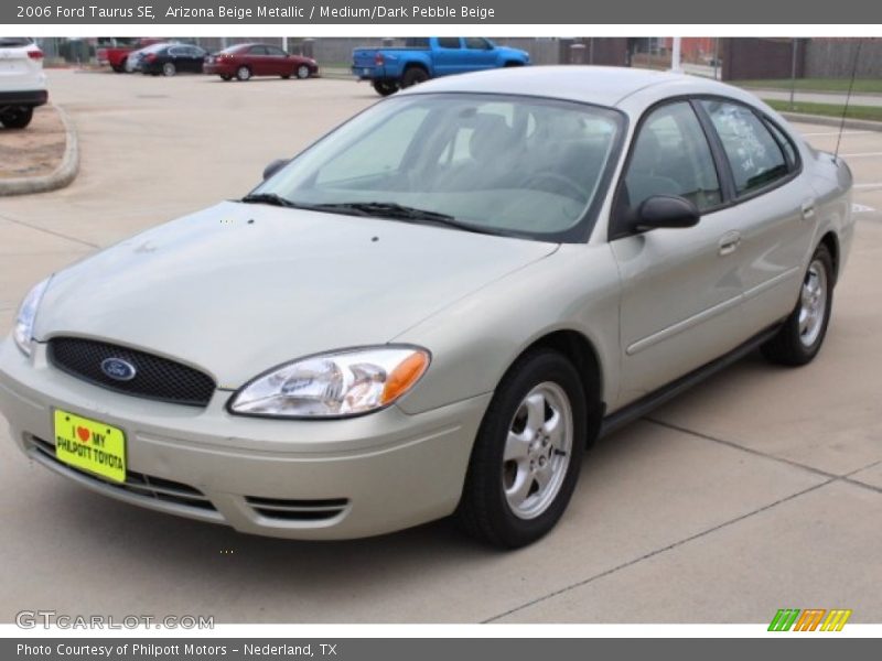 Arizona Beige Metallic / Medium/Dark Pebble Beige 2006 Ford Taurus SE
