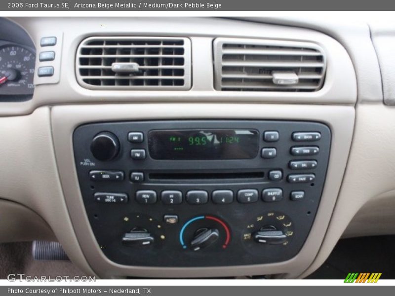 Arizona Beige Metallic / Medium/Dark Pebble Beige 2006 Ford Taurus SE