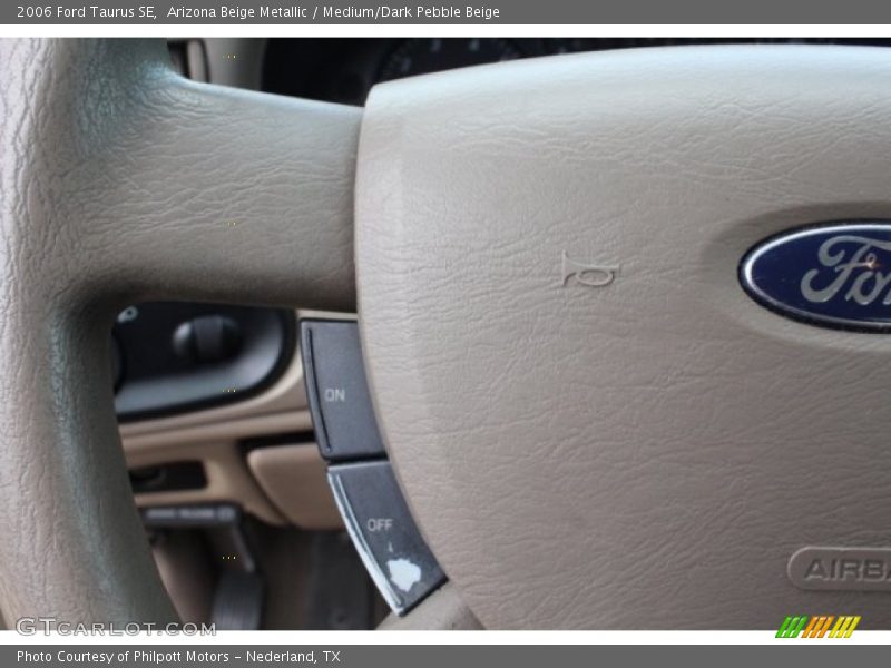 Arizona Beige Metallic / Medium/Dark Pebble Beige 2006 Ford Taurus SE