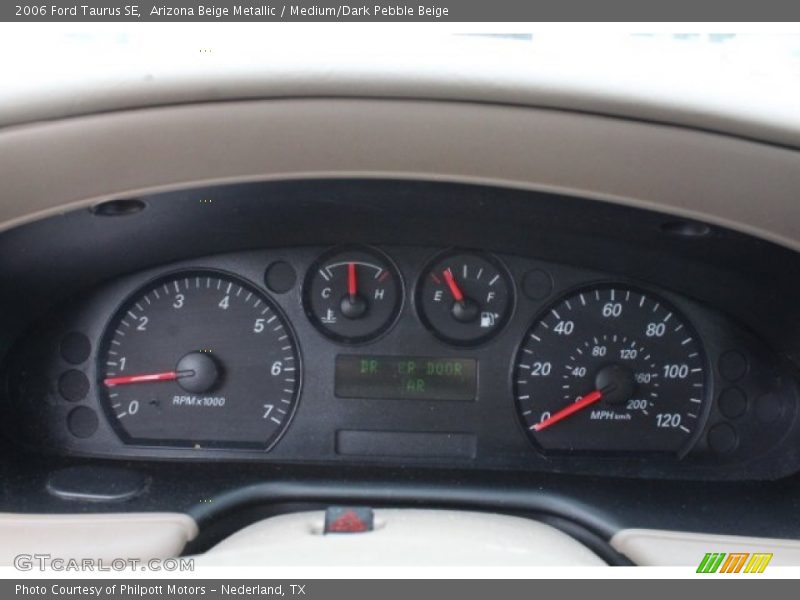 Arizona Beige Metallic / Medium/Dark Pebble Beige 2006 Ford Taurus SE