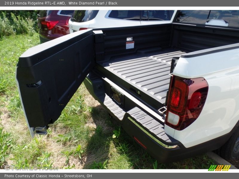 White Diamond Pearl / Black 2019 Honda Ridgeline RTL-E AWD