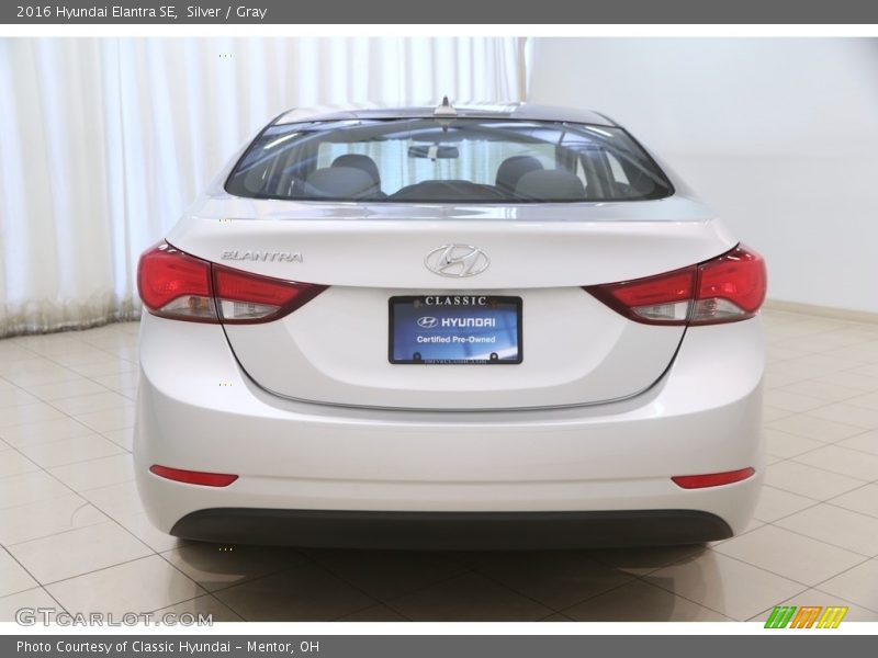 Silver / Gray 2016 Hyundai Elantra SE