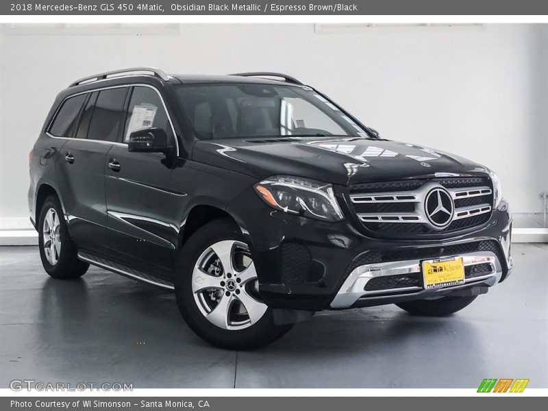 Front 3/4 View of 2018 GLS 450 4Matic