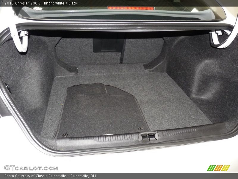 Bright White / Black 2015 Chrysler 200 S