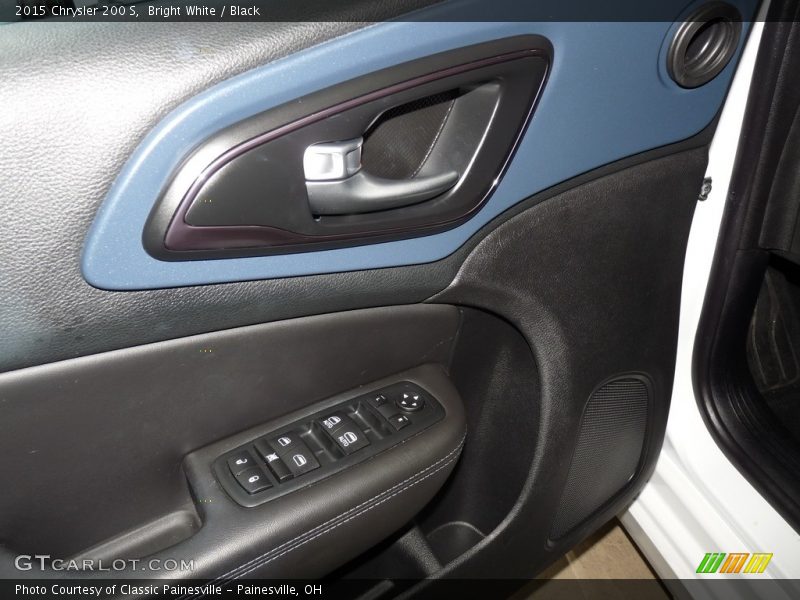 Bright White / Black 2015 Chrysler 200 S