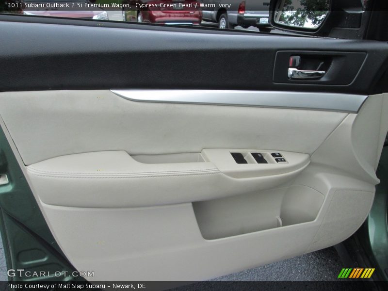 Cypress Green Pearl / Warm Ivory 2011 Subaru Outback 2.5i Premium Wagon