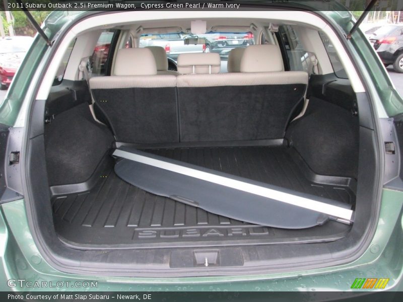 Cypress Green Pearl / Warm Ivory 2011 Subaru Outback 2.5i Premium Wagon