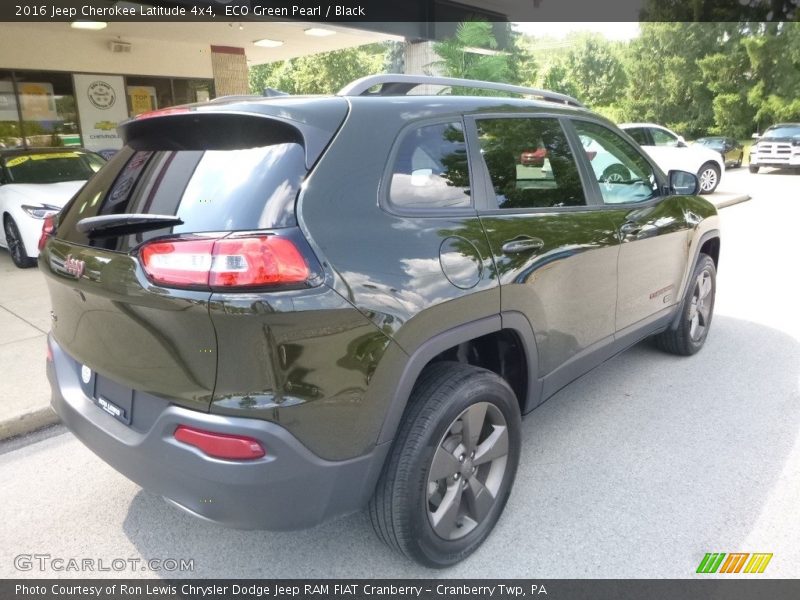 ECO Green Pearl / Black 2016 Jeep Cherokee Latitude 4x4