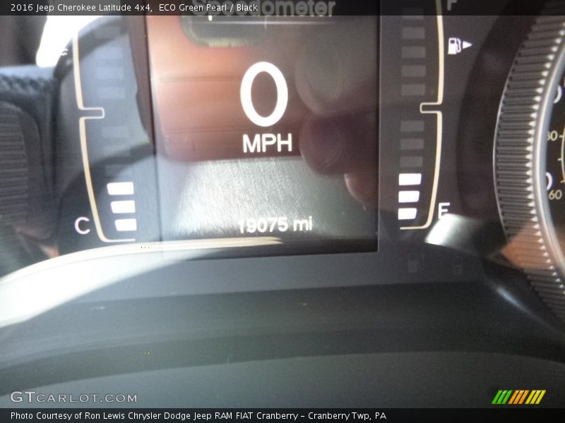 ECO Green Pearl / Black 2016 Jeep Cherokee Latitude 4x4