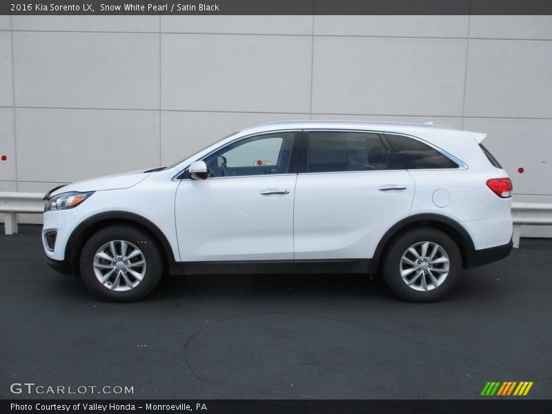 Snow White Pearl / Satin Black 2016 Kia Sorento LX