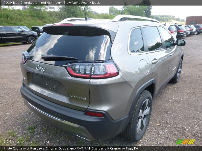 Light Brownstone Pearl / Black 2019 Jeep Cherokee Limited 4x4