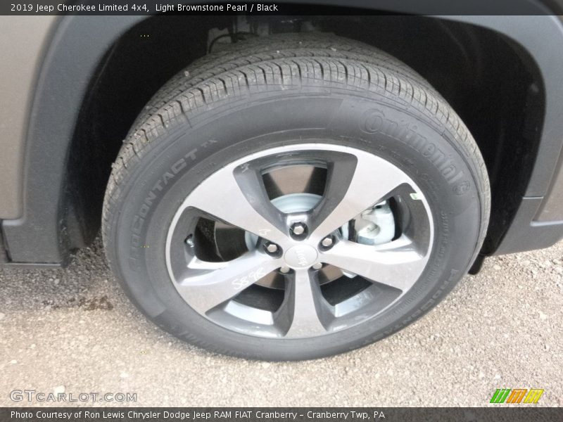 Light Brownstone Pearl / Black 2019 Jeep Cherokee Limited 4x4