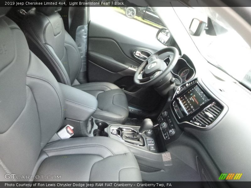 Light Brownstone Pearl / Black 2019 Jeep Cherokee Limited 4x4