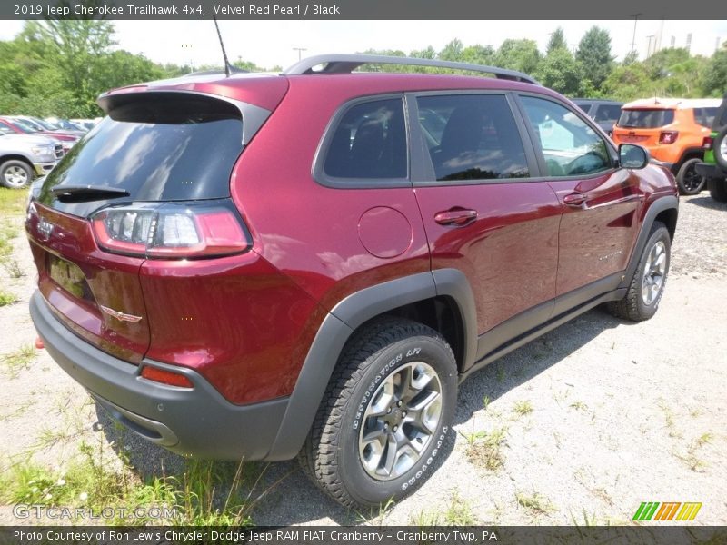 Velvet Red Pearl / Black 2019 Jeep Cherokee Trailhawk 4x4
