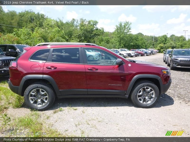 Velvet Red Pearl / Black 2019 Jeep Cherokee Trailhawk 4x4