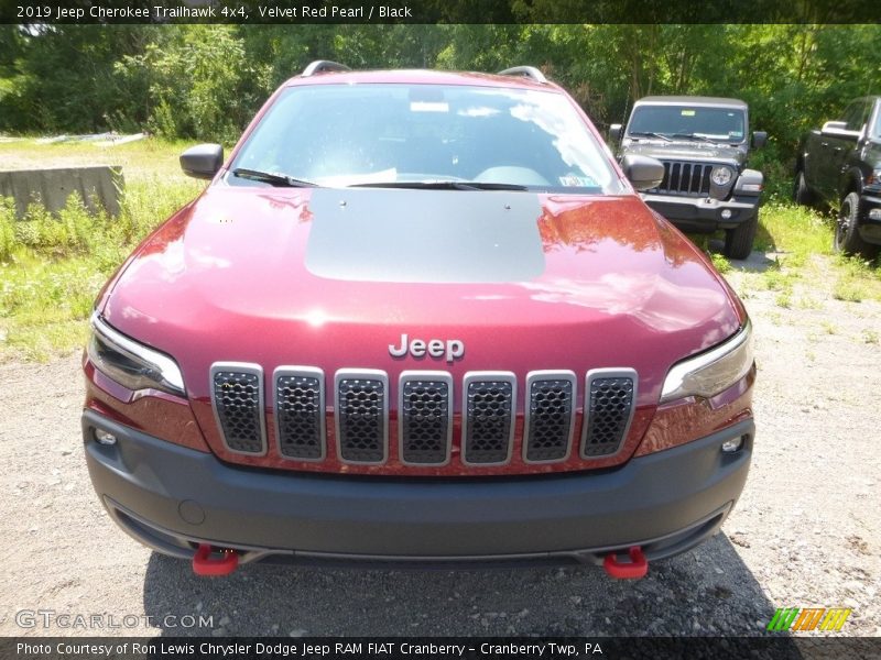 Velvet Red Pearl / Black 2019 Jeep Cherokee Trailhawk 4x4