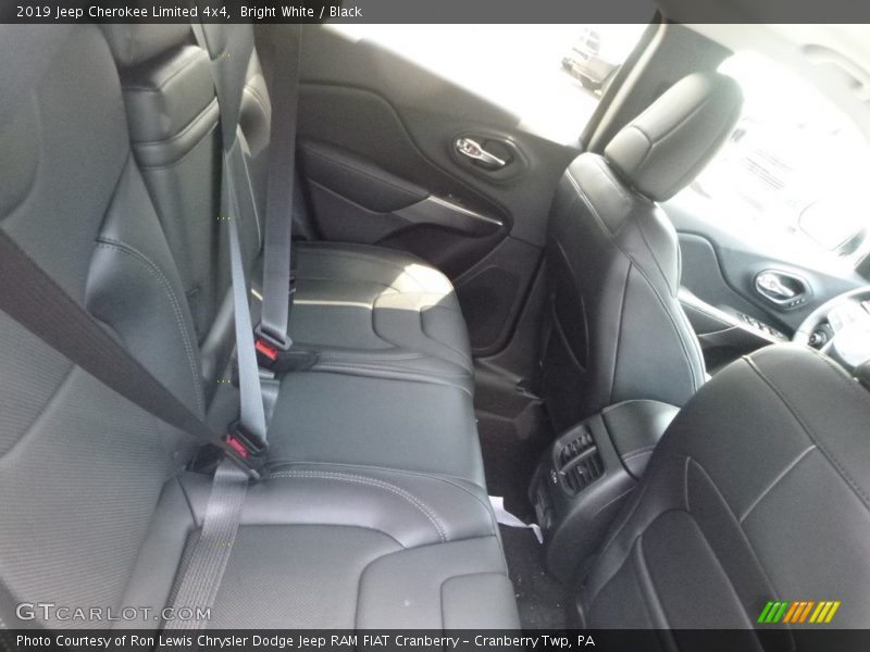 Bright White / Black 2019 Jeep Cherokee Limited 4x4