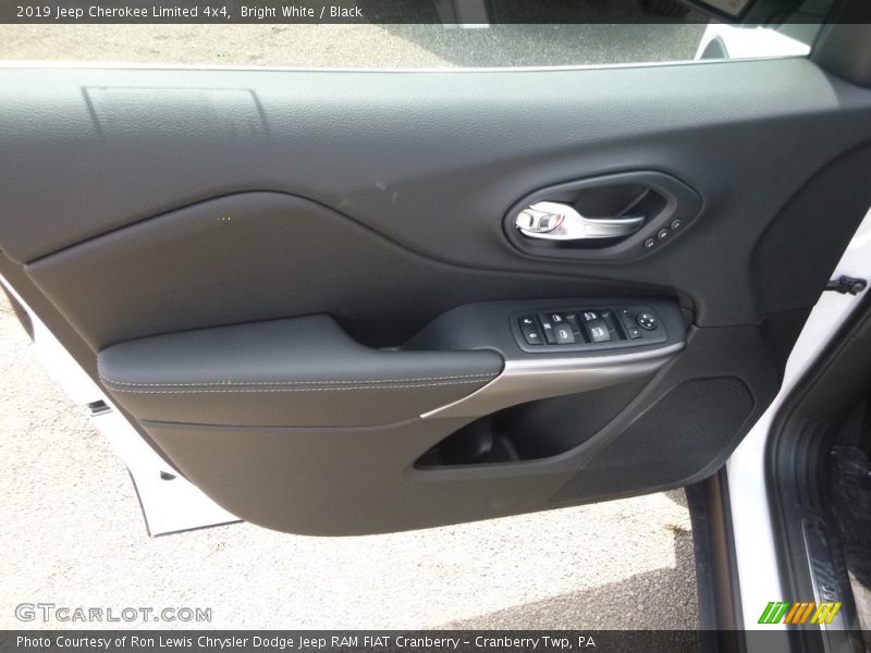 Bright White / Black 2019 Jeep Cherokee Limited 4x4