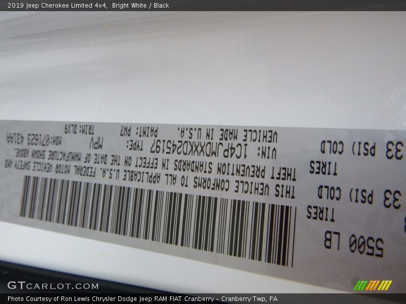 Bright White / Black 2019 Jeep Cherokee Limited 4x4