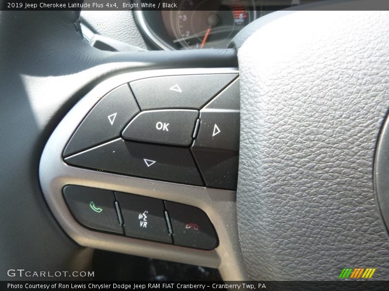 Bright White / Black 2019 Jeep Cherokee Latitude Plus 4x4