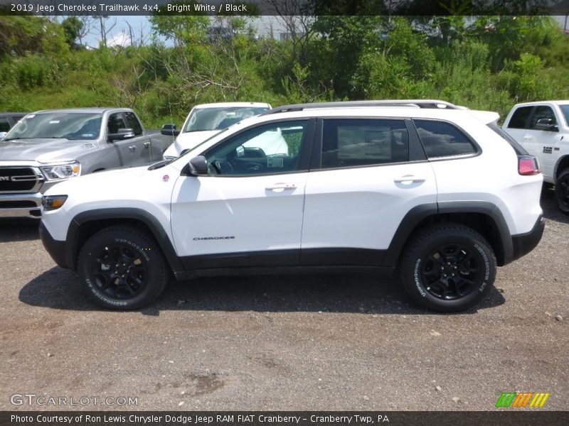 Bright White / Black 2019 Jeep Cherokee Trailhawk 4x4