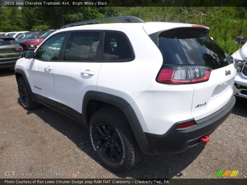 Bright White / Black 2019 Jeep Cherokee Trailhawk 4x4