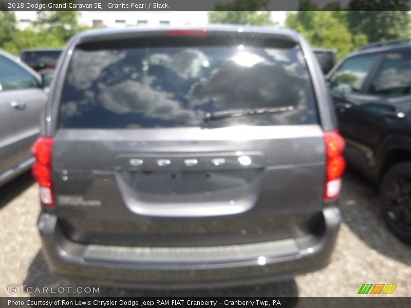 Granite Pearl / Black 2018 Dodge Grand Caravan SE