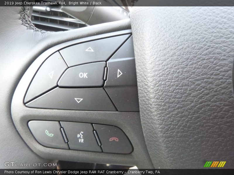Bright White / Black 2019 Jeep Cherokee Trailhawk 4x4