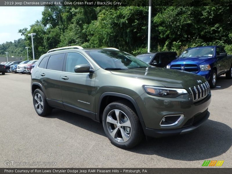 Olive Green Pearl / Black/Ski Grey 2019 Jeep Cherokee Limited 4x4