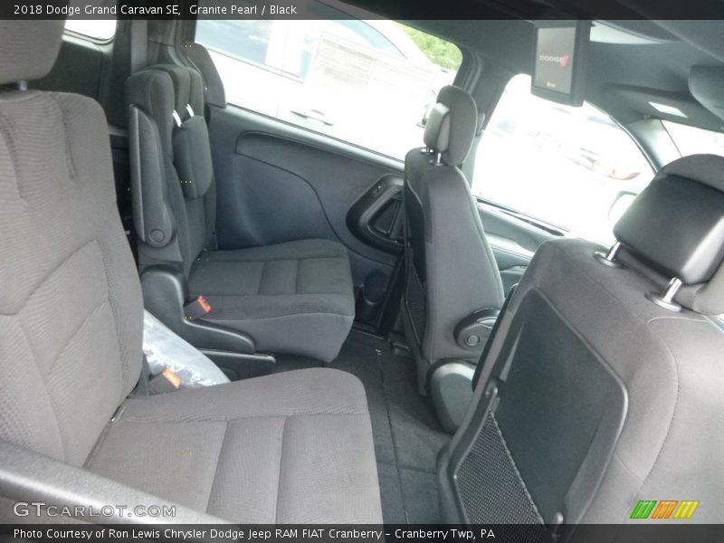 Granite Pearl / Black 2018 Dodge Grand Caravan SE