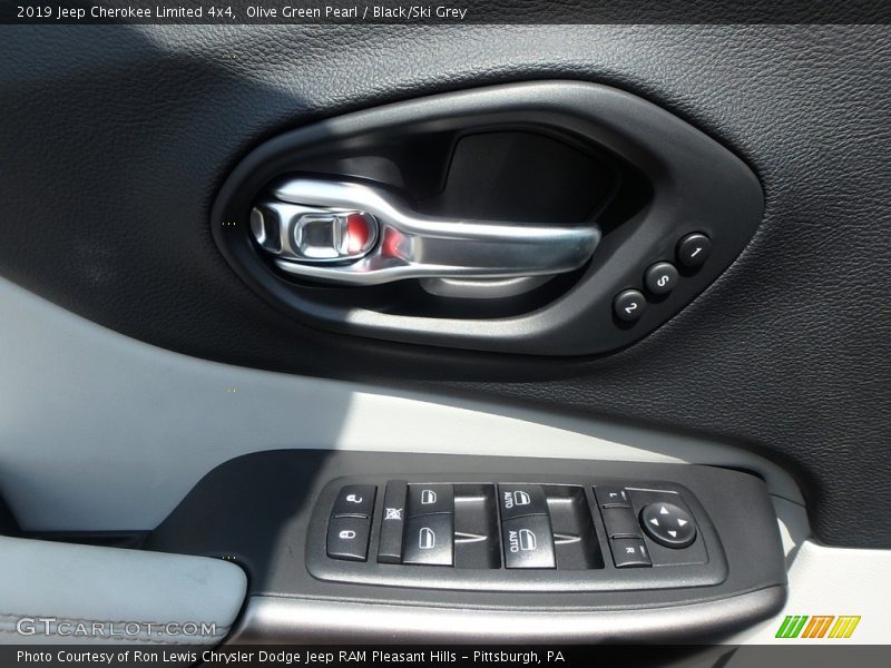 Olive Green Pearl / Black/Ski Grey 2019 Jeep Cherokee Limited 4x4
